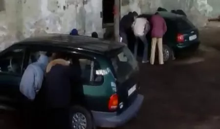 Викрадення зі згвалтуванням порно секс еротика двох дівчат